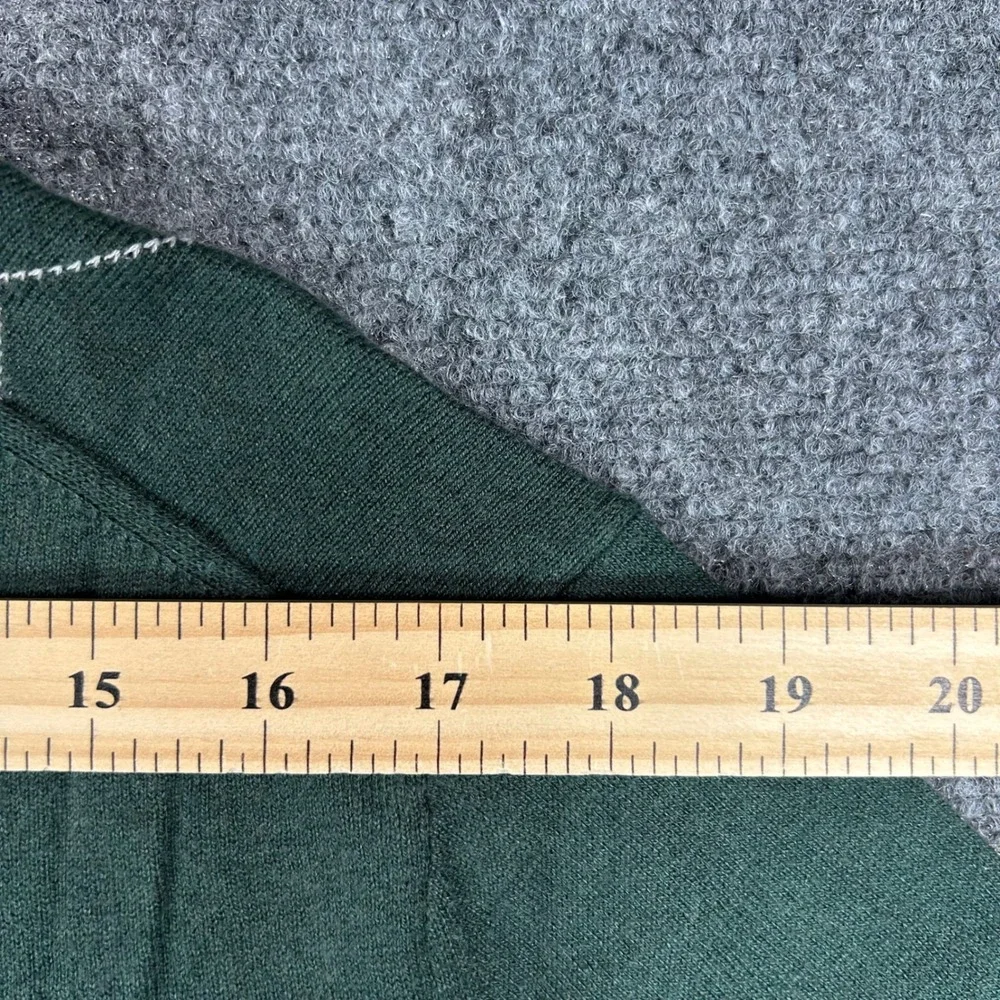 Banana Republic Silk Cashmere Blend Sweater Mens M Green V Neck Argyle Comfort‎